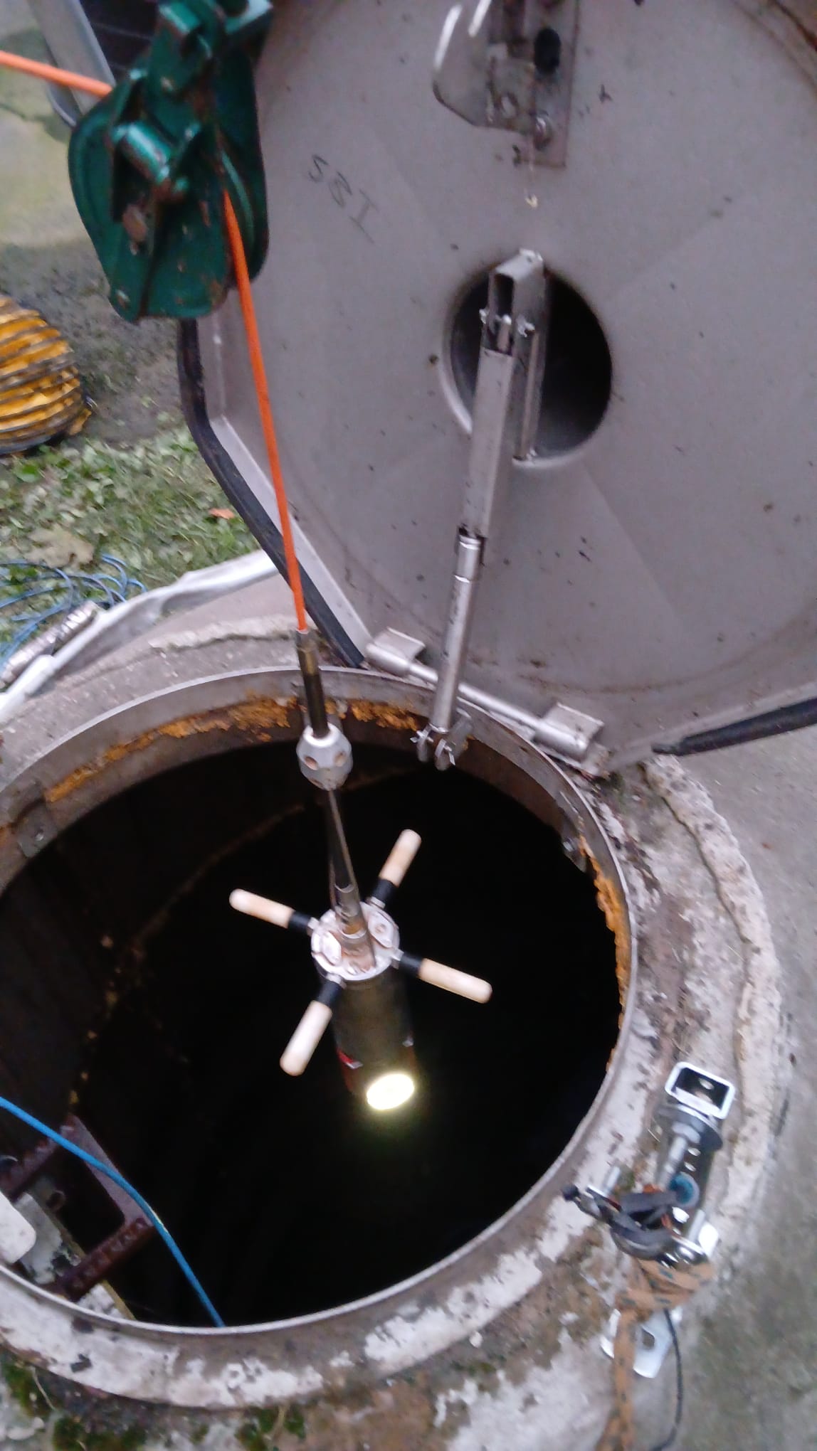 ipek supervision sv100 brunnenkamera am brunnen